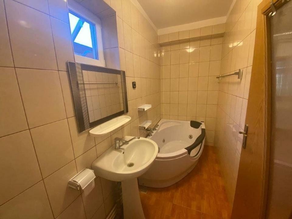 Vila luminoasa Crangasi/ Giulesti,  245 MP construiti, utilitati, 340000 EUR - Poză 5