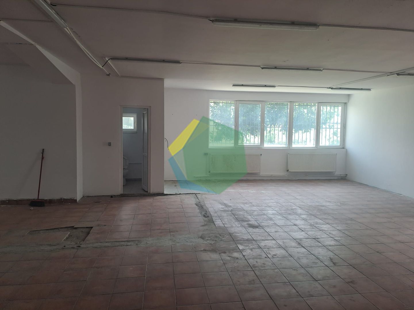 Spațiu comercial – 200 mp | Rampa auto | DN1 Otopeni - Poză 8