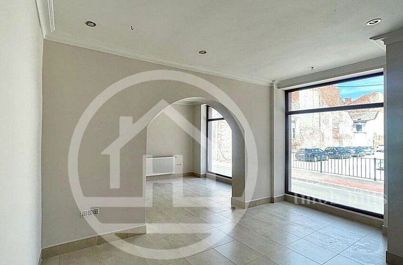 Spatiu de inchiriat in zona centrala, Oradea - Poză 1