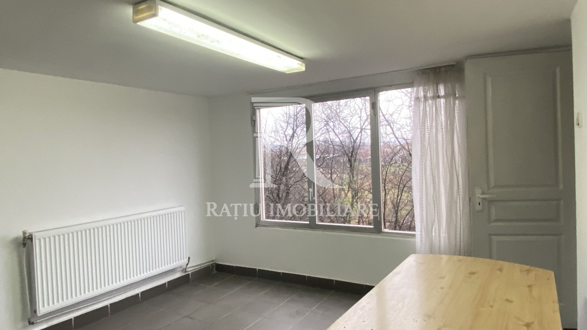 Cazare personal companii – 6 camere, utilități contorizate separat, centrală gaz, Oradea - Poză 8