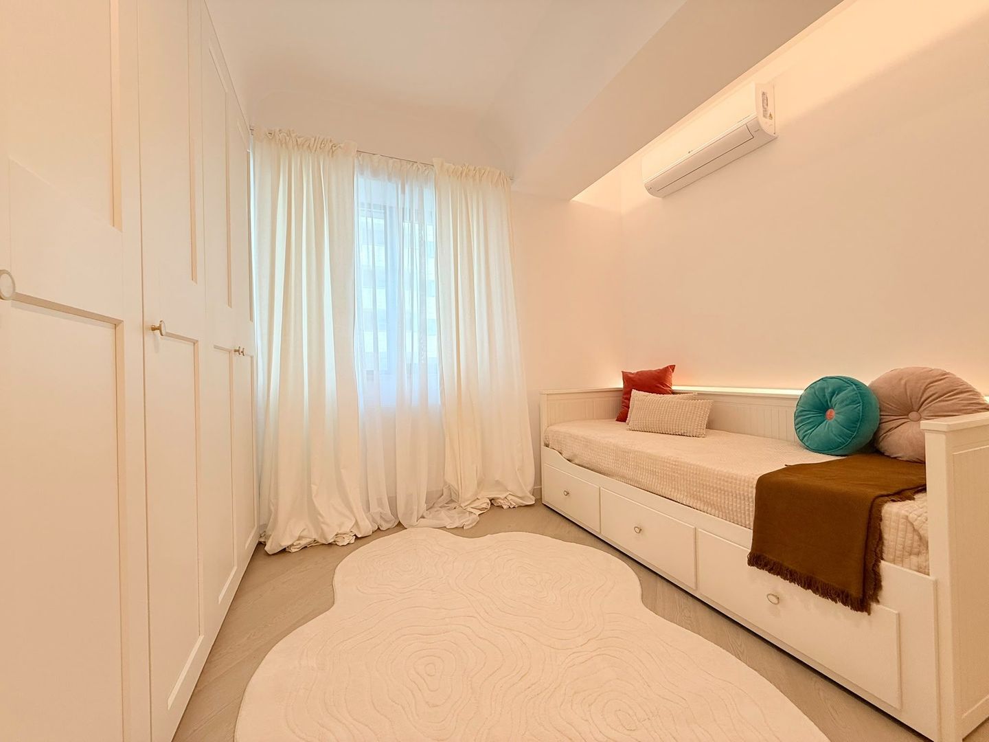 3 camere | Cortina North | 85 mp | Prima închiriere | Parcare inclusă - Poză 3