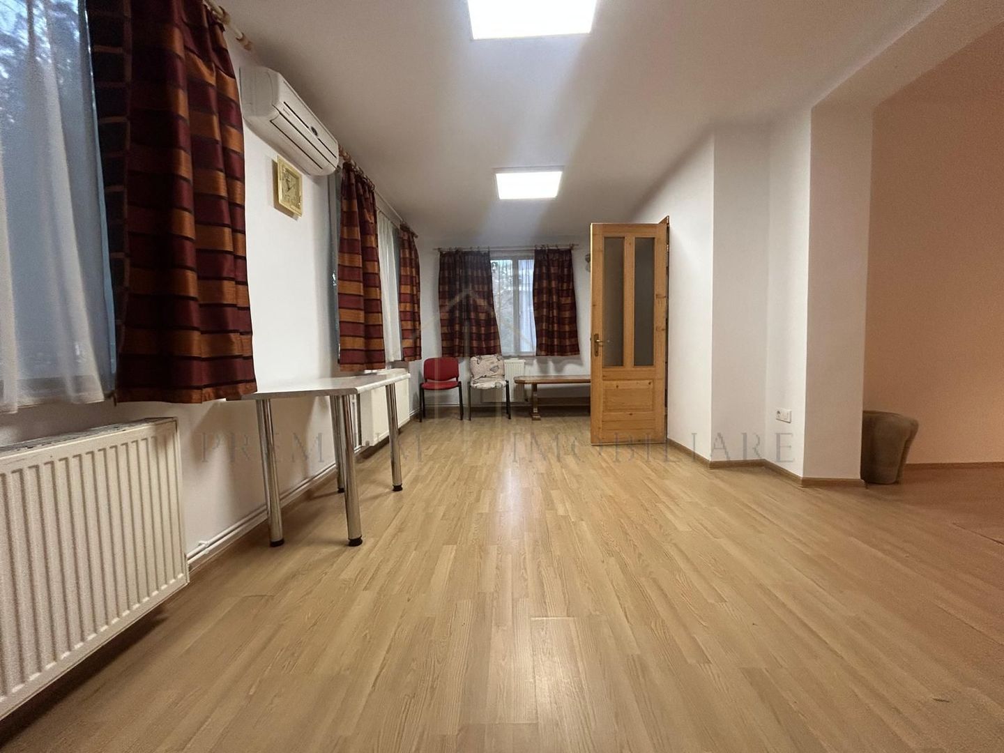 Apartament 3 camere, 100 mp, ultracentral – ideal birouri - Poză 4