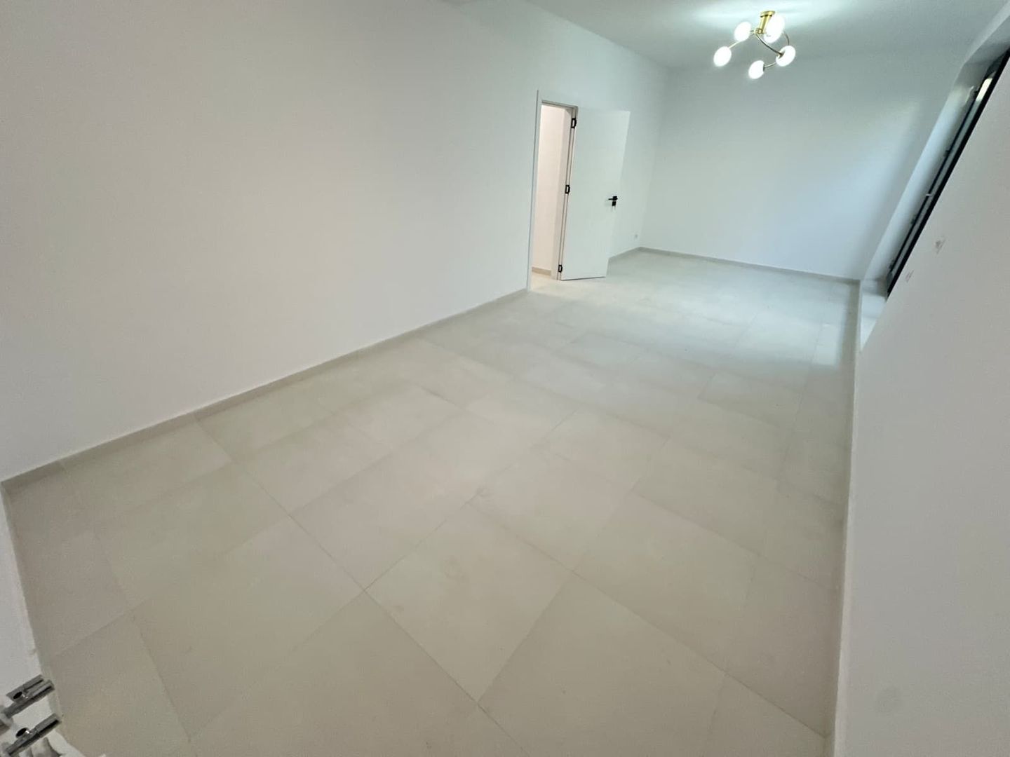 CASE INDIVIDUALE DOMNESTI - 6 CAMERE, GARAJ, PANOURI SOLARE, COMIS 0% - Poză 7