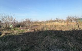 Casă spațioasă cu teren 806 mp - Poză 10