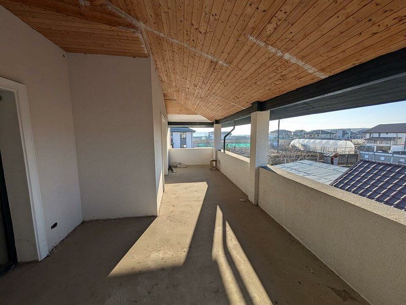 Casă Spațioasă 242 mp Utili și 600 mp Teren – Dragomirești-Deal - Poză 24