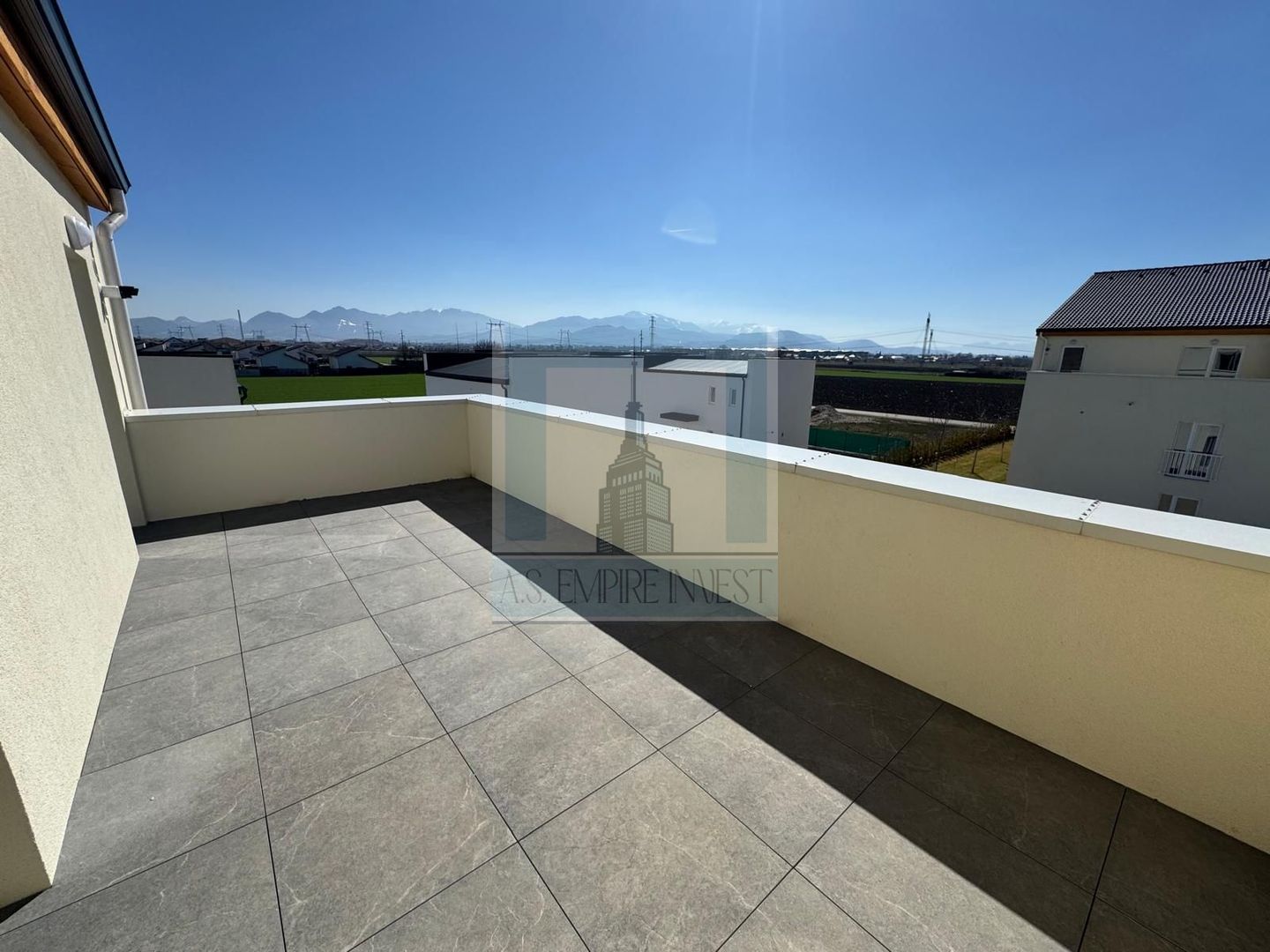 Apartament 3 camere / penthouse pe doua nivele - zona Sanpetru - Poză 2