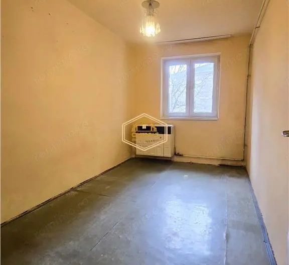 BRASADAS vinde ap 3 cam etajul 3/4 | Closca. - Poză 6