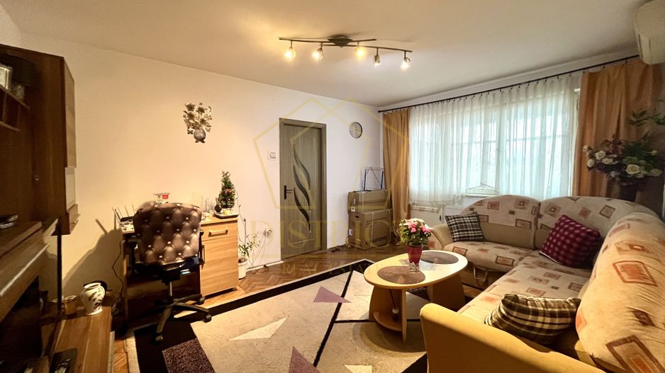 Apartament spațios cu 3 camere | Spitalul Județean - Poză 1