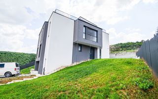 Casa de tip Duplex cu Panorama in Floresti. - Poză 2