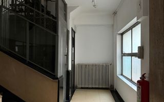 Garsoniera decomandata, tavane inalte, locatie premium Calea Victoriei - Poză 8