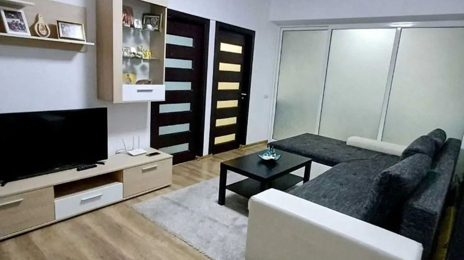 APARTAMENT 3 CAMERE, LEONIDA, CENTRALA, MOBILAT-UTILAT - Poză 1