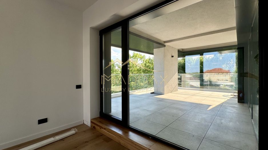 Vila cu 5 camere  *366mp* / Curte privată + piscina*315mp*/ Pipera - Lake View - Poză 56