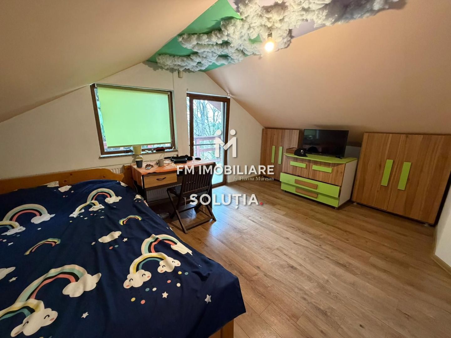 Casă de  vânzare cu vedere panoramică - Poză 16