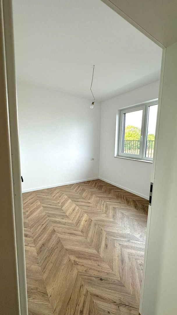 Calitate si spatiu generos! Duplex cu 5 camere - Poză 19