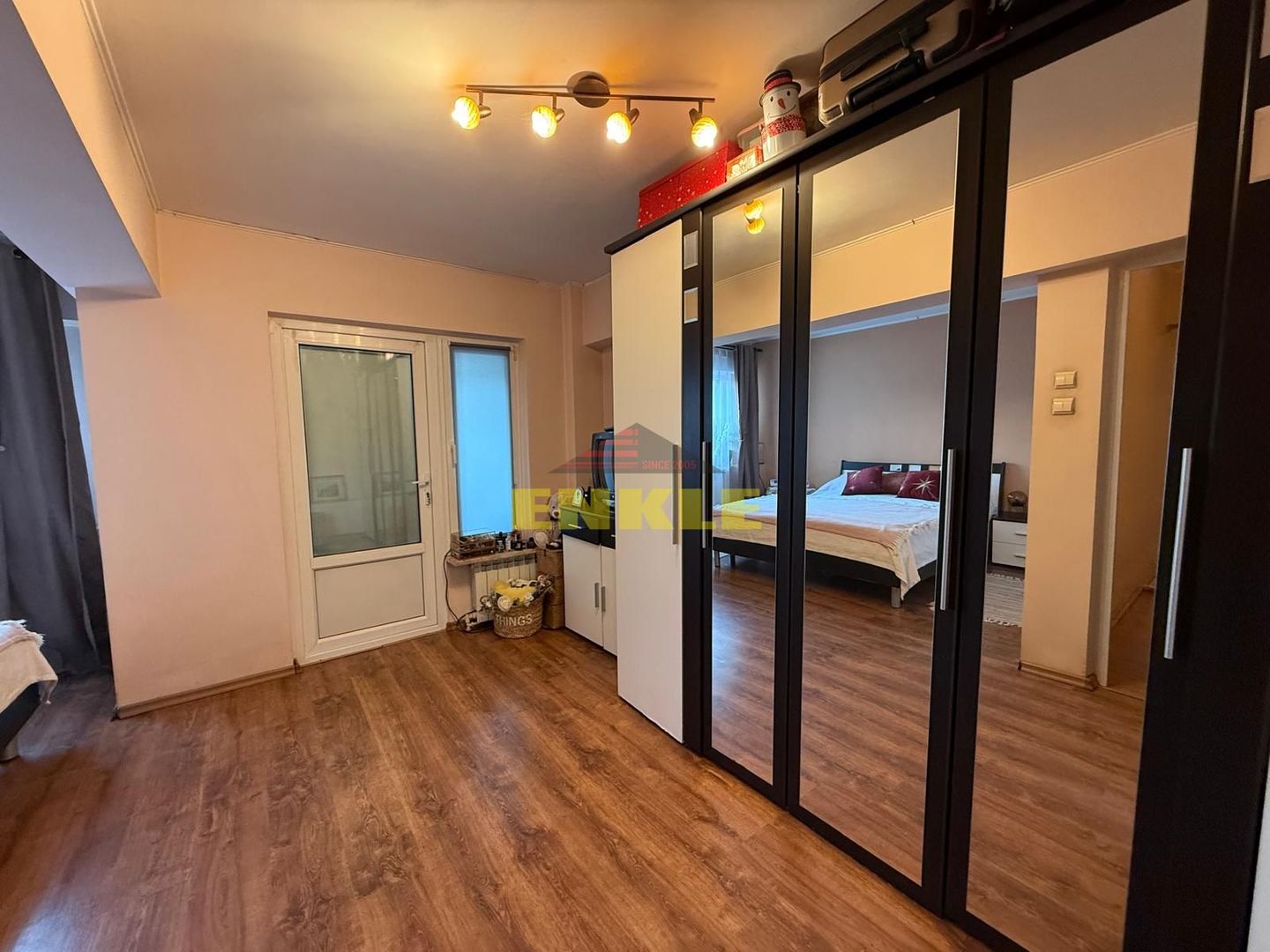 Închiriere – Apartament 3 camere mobilat utilat zona farmacia Anca - Poză 4