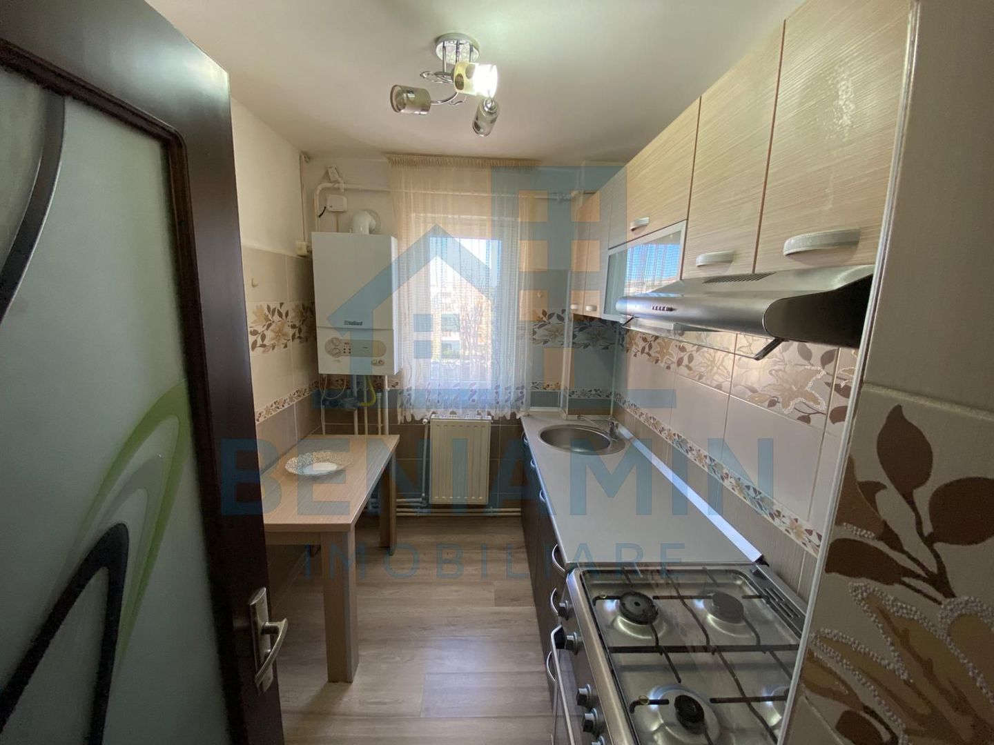 2 camere - mobilat - utilat - centrala proprie - Craiovita Noua - Poză 5