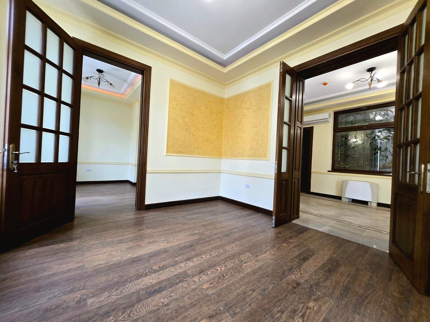 Spațiu de birouri ultracentral de inchiriat - etaj 1-intrare separata - Poză 3