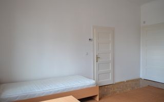 Apartament la casa de inchiriat aproape de centru - Poză 4