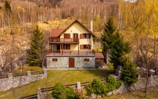 Casă de vacanță în Poiana Mărului. - Poză 1