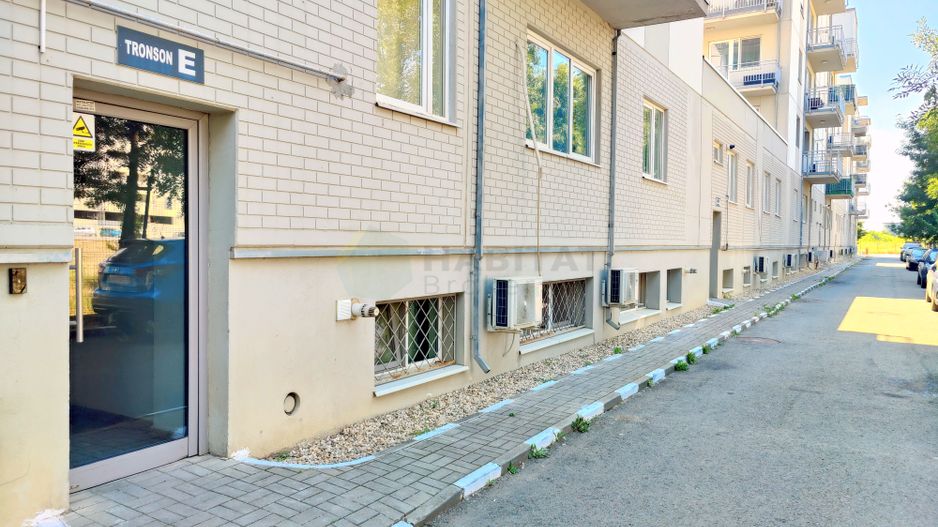 Decomandat, doua bai, loc de parcare in subteran, disponibil imediat - Poză 22