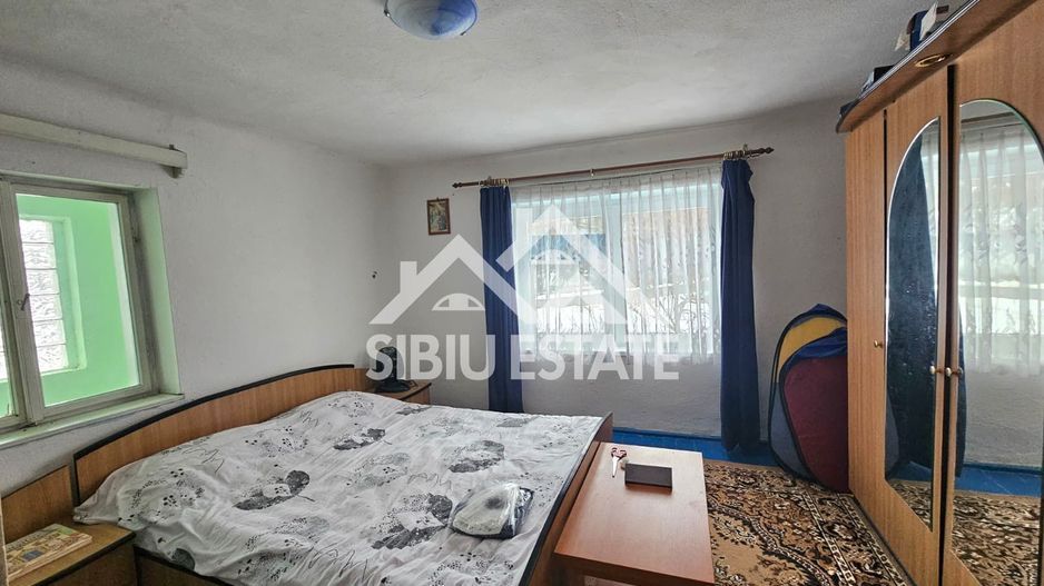 Casa Sibiu la Nucet teren 2317mp - Poză 4