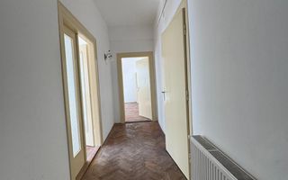 Spațiu de birouri de inchiriat pozitionat in zona istorica a Sibiului - Poză 8