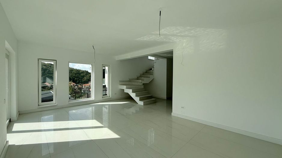 Casa individuala de vanzare - Zona Vivo / Floresti - Poză 3