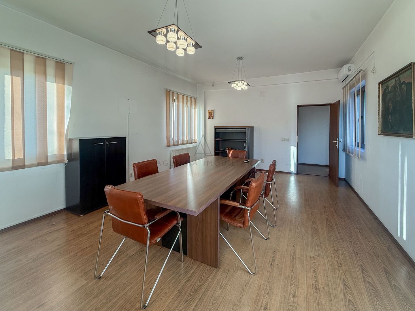 Spatiu de Birouri Sau Comercial | Soseaua Chitilei | Parcare - Poză 1