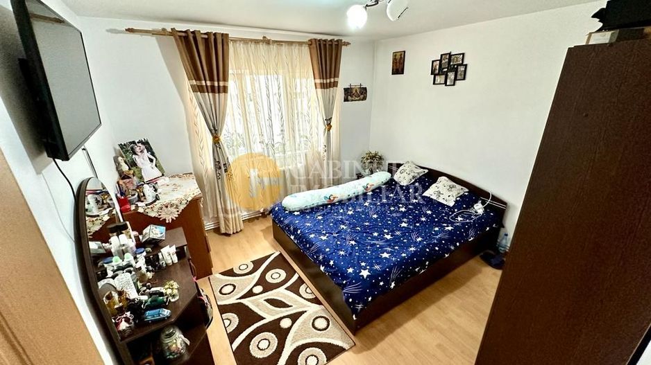 Apartament cu 3 Camere decomandat - Zona Rond Vechi - Bloc 1984 - Poză 5