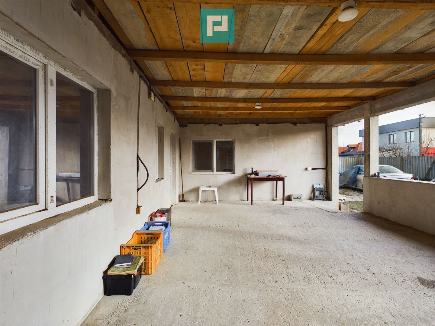 Casă cu 4 camere + anexe   în Șofronea - Poză 9