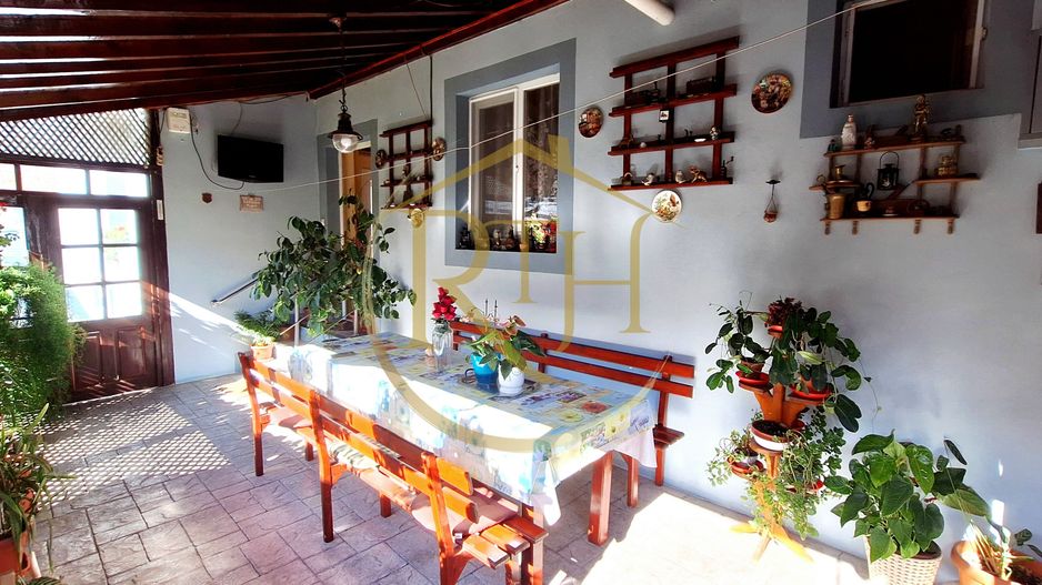 Oferim spre inchiriere casa cu 2 camere,terasa, aproape de Shooping City Center - Poză 1