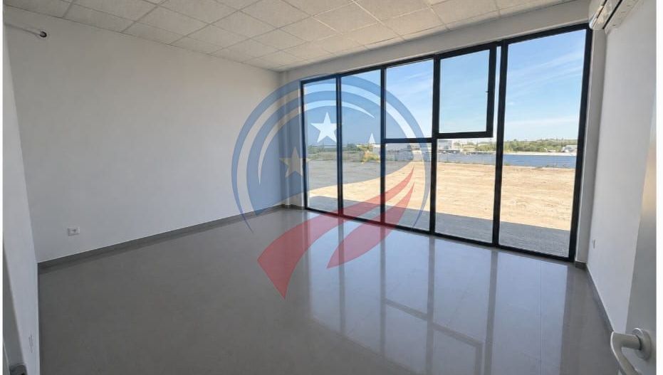 Hala  Parter + Etaj  590 mp  , 6 birouri, de inchiriat zona Centura de Nord - Poză 5