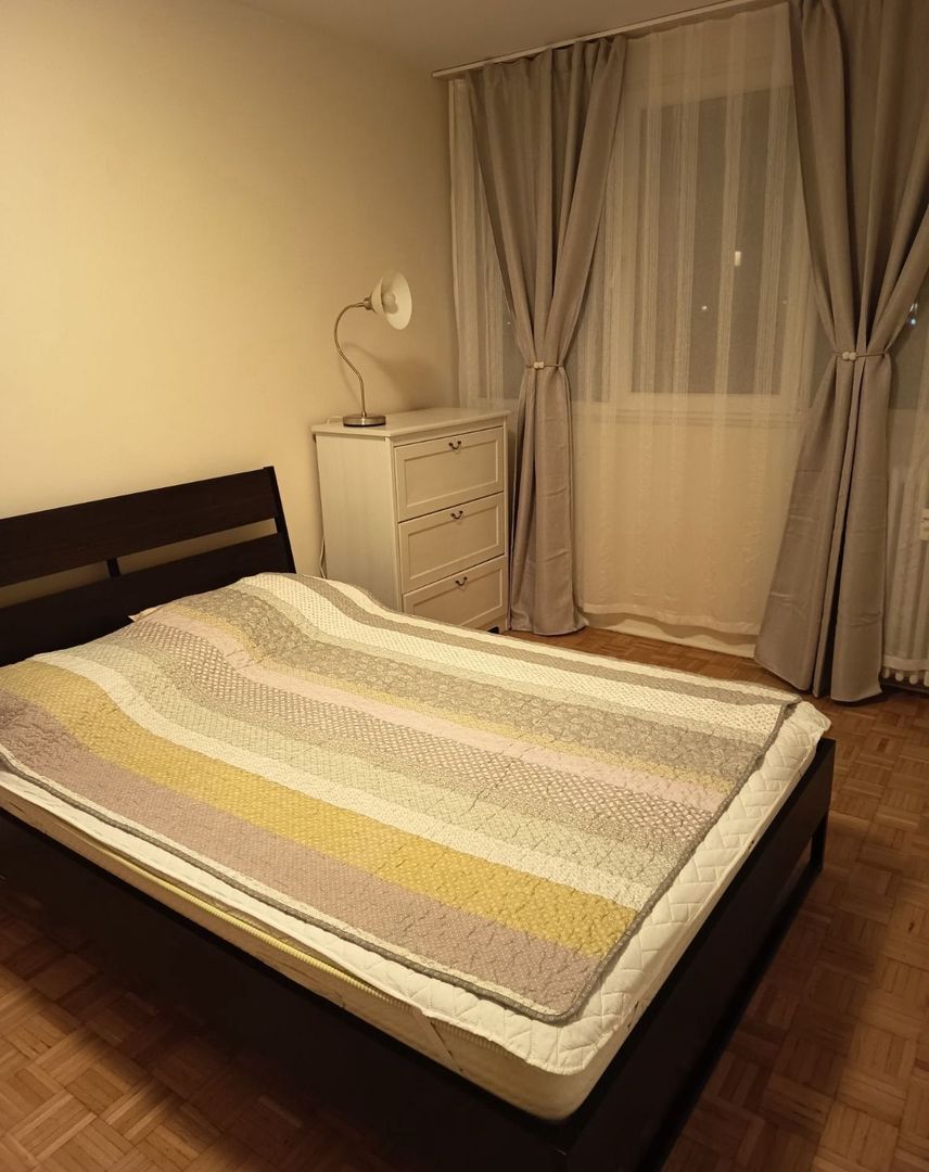 AP. 3 CAMERE 1 MAI, BLOC REABILITAT, RENOVAT, BUCATARIE INCHISA - Poză 2