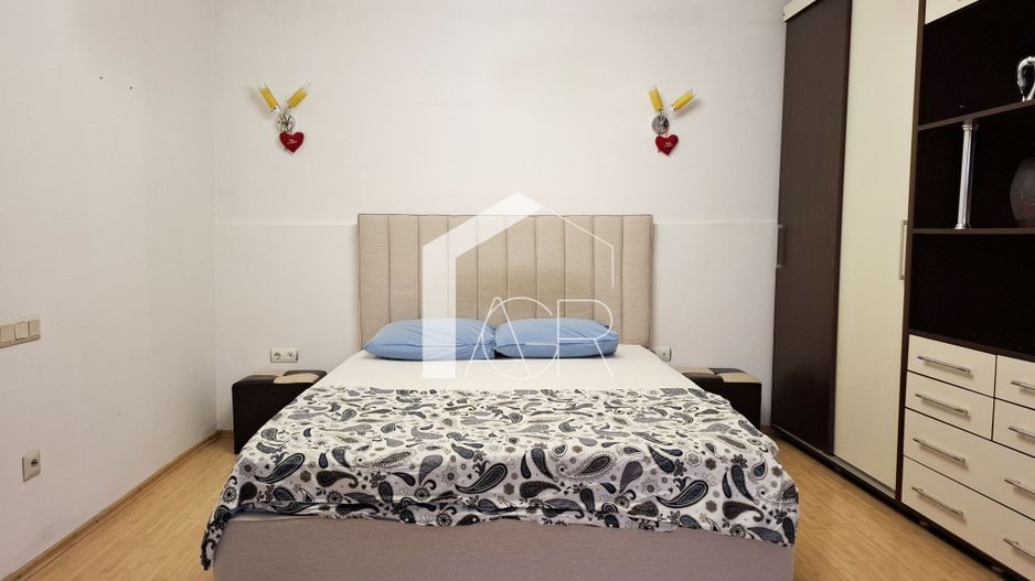 Casa P+M, cu 5 camere, zona Central - Poză 9