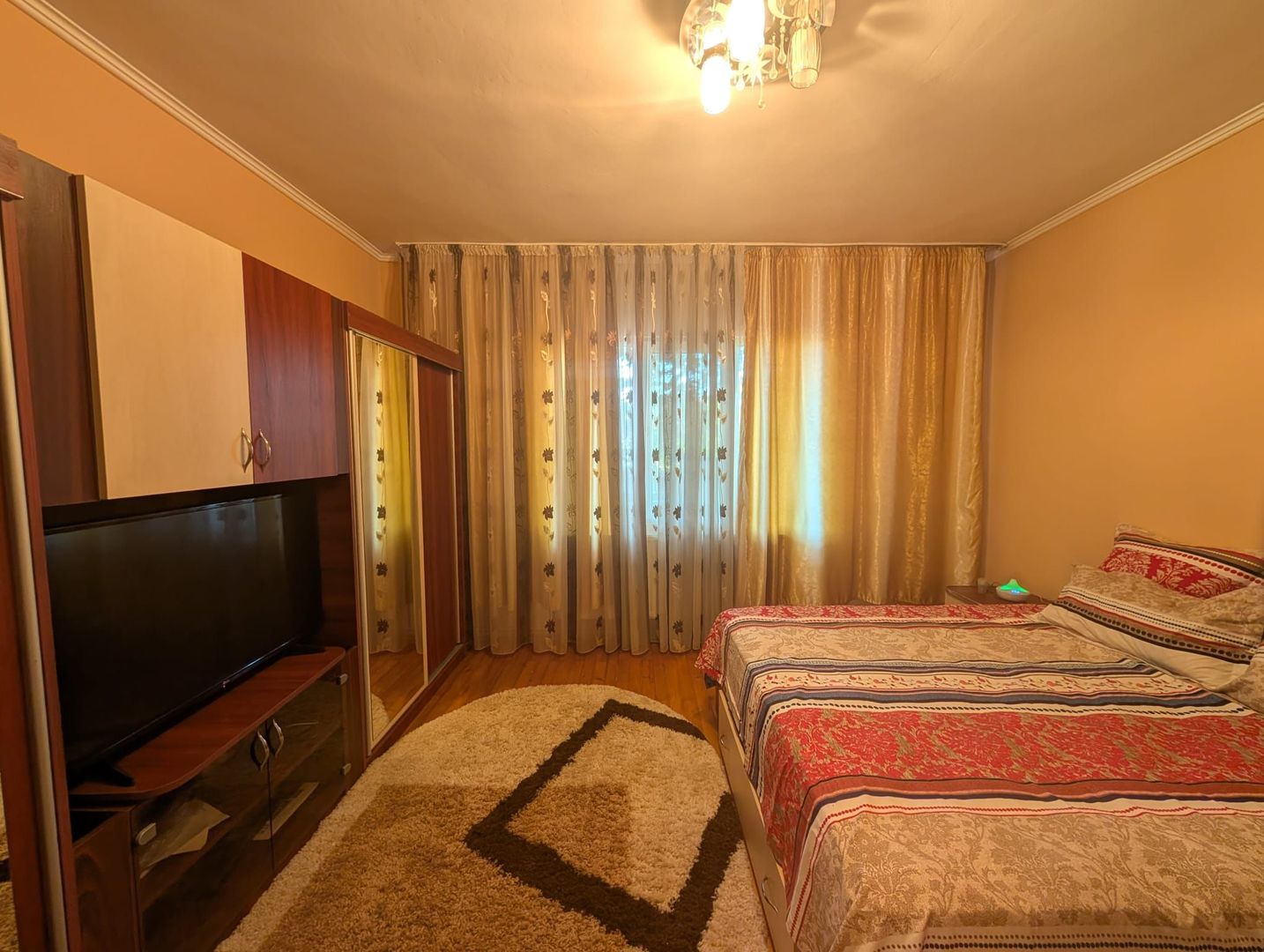 Vila spațioasă 6 camere cu teren generos – Ferentari – Preț excelent! - Poză 15