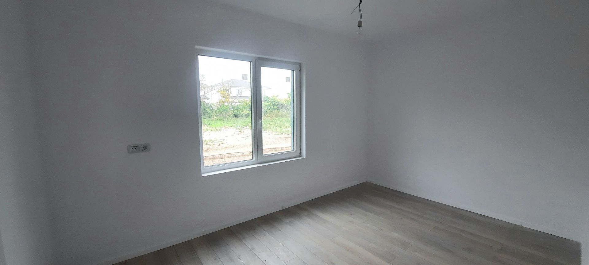 Apartament 2 camere cu curte proprie si loc de parcare - Poză 5