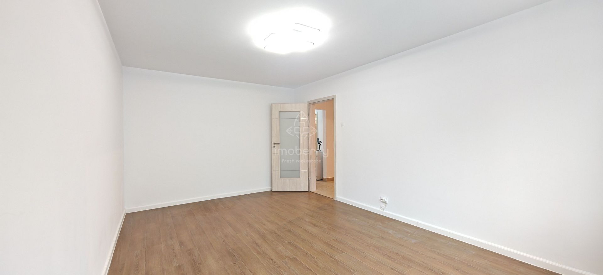 3 camere | Militari | Etaj 1/4 | Renovat 2025 | Vedere spre zona de case - Poză 2