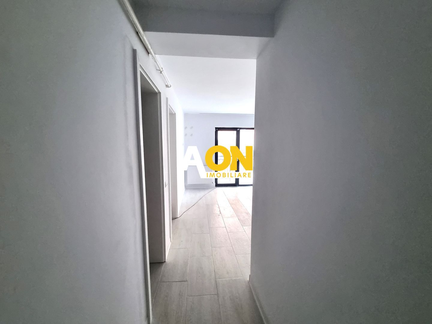Apartament cu 2 Camere, Bloc Nou, Zona Schit - Poză 7