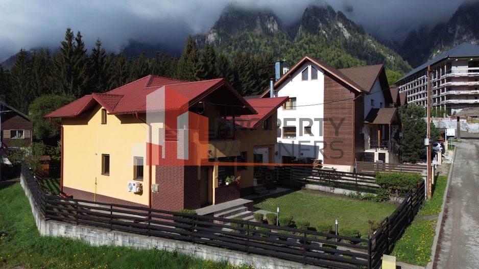 “Vila de Arhitect”  in Busteni - Poză 1