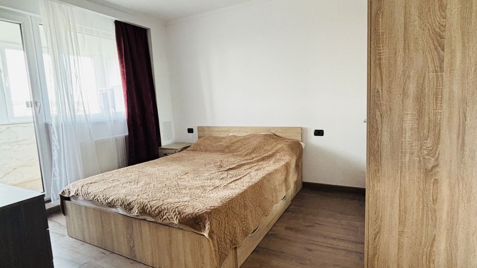 Apartament cu 3 camere, decomandat, Rogerius - Poză 4