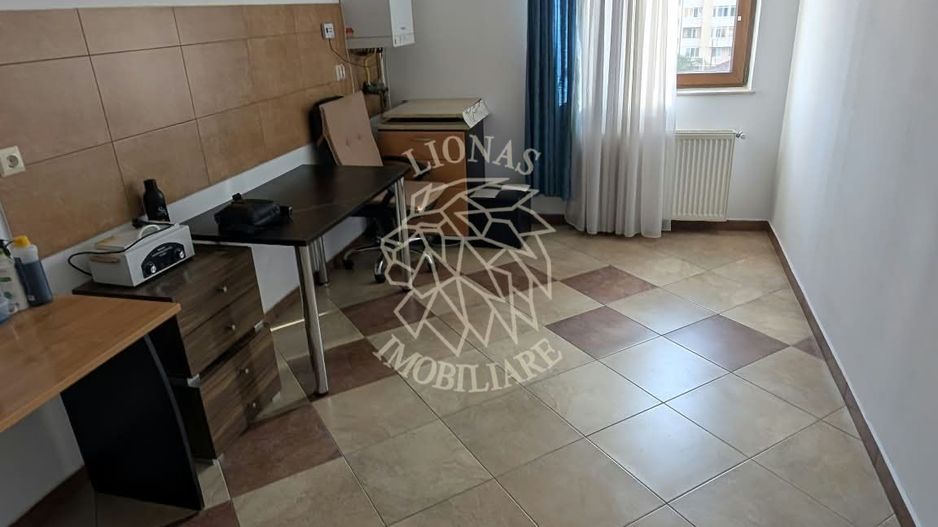 Apartament 47 mp con.-etaj 3-parcare-balcon-Zona Hotel Diana - Poză 2