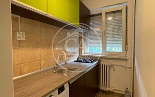 Apartament de vânzare cu 2 camere în zona Rogerius, Oradea - Poză 4