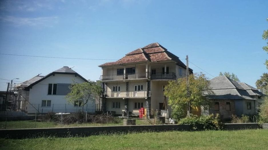 De Vânzare Casa/Oportunitate Comercială - Poză 2