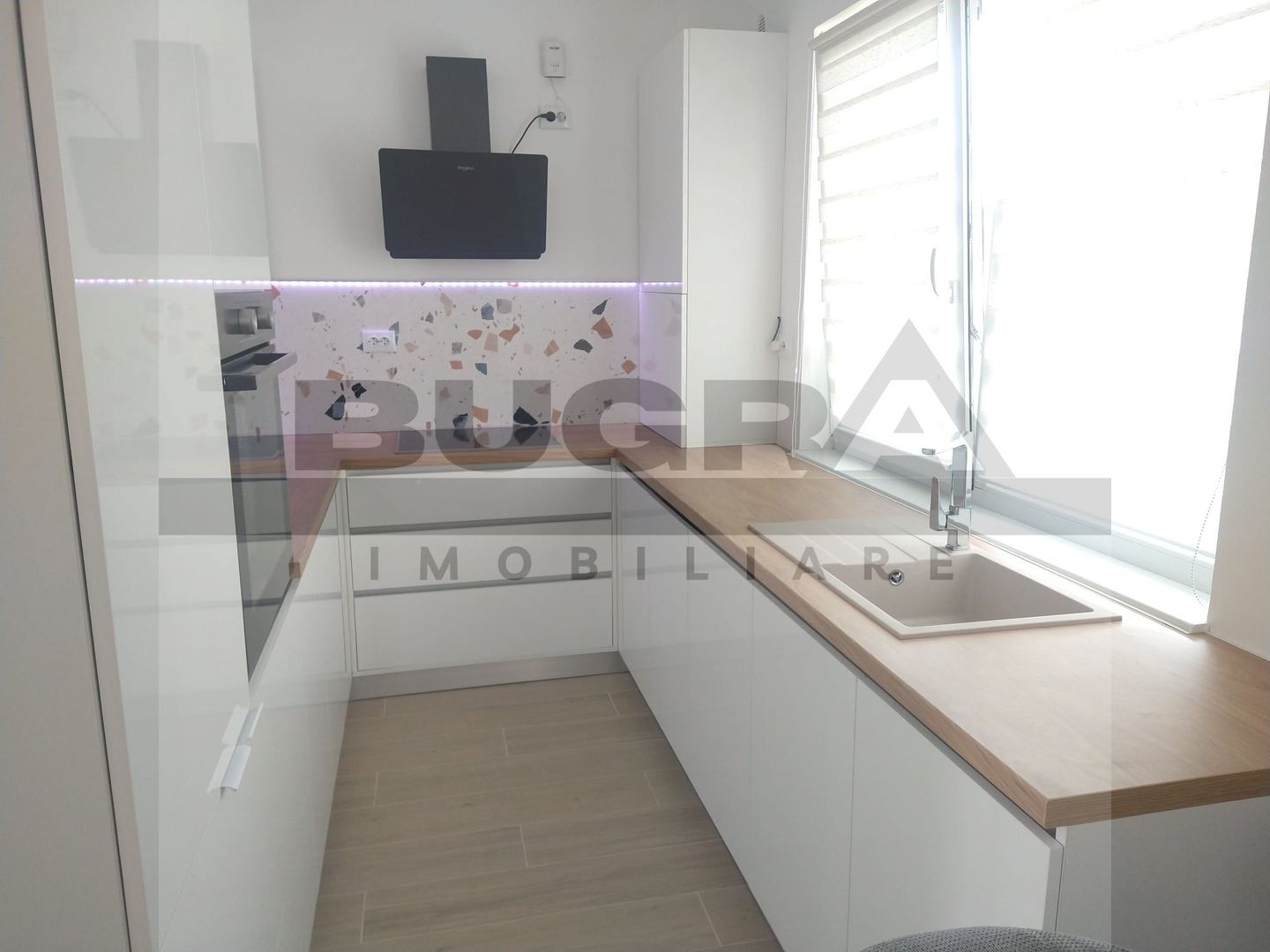 Duplex finisat modern de 120mp, curte 250mp, 2 parcari, zona Terra - Poză 4