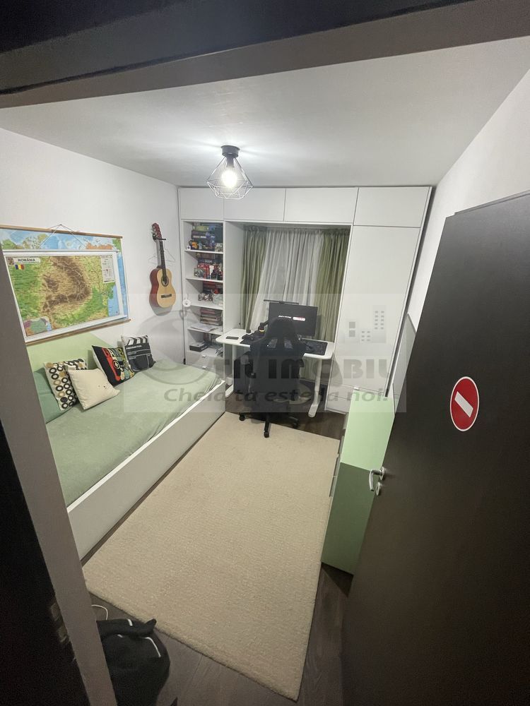 Vand apartament 3 camere decomandat - 64 mp - Gradinari - 92.000 euro! - Poză 2