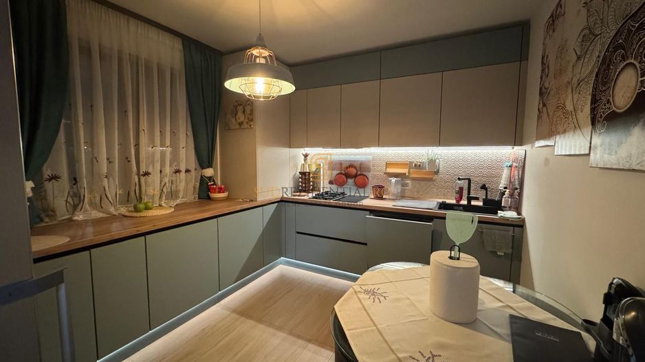 Vila modernă pe parter cu terasă închisă și pod pentru depozitare - Poză 4