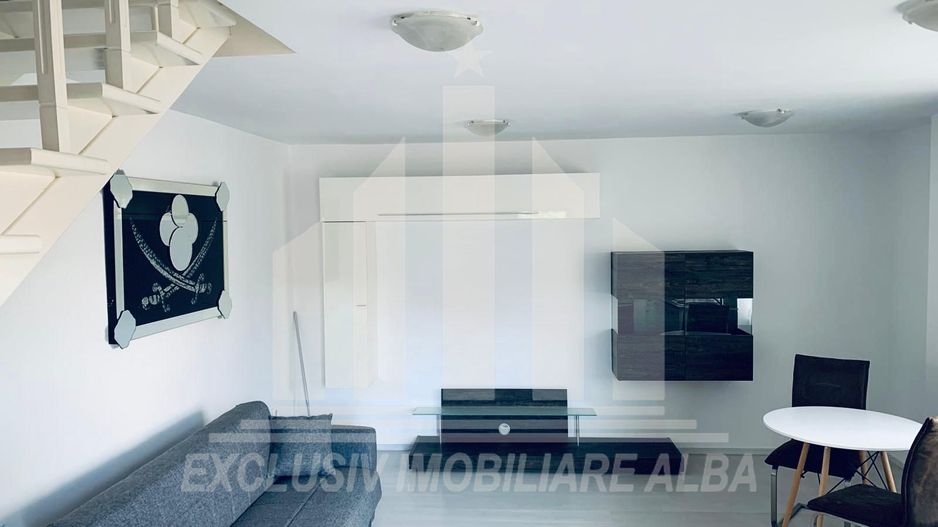 Apartament 2 camere cu scara interioara, Tolstoi! - Poză 2