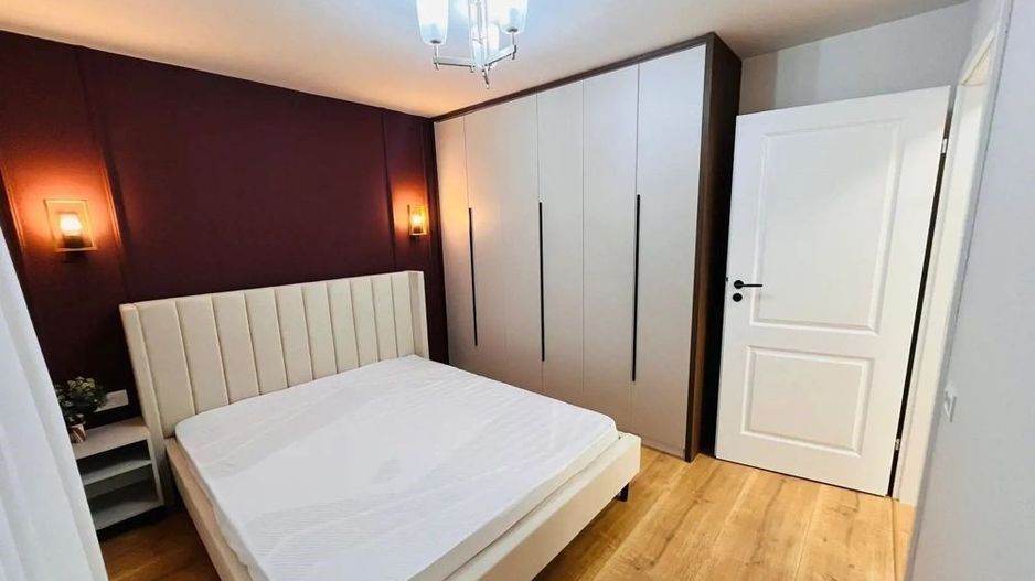 Apartament 3 camere renovat complet, mobilat, Tiglina 1, etaj 2 - Poză 1