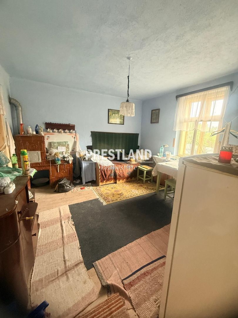 Casa modesta ,situată in Slimnic - Poză 7