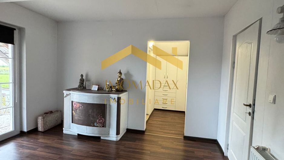 Casa Individuala - Sanmihaiu Roman - 5 camere - - Poză 15